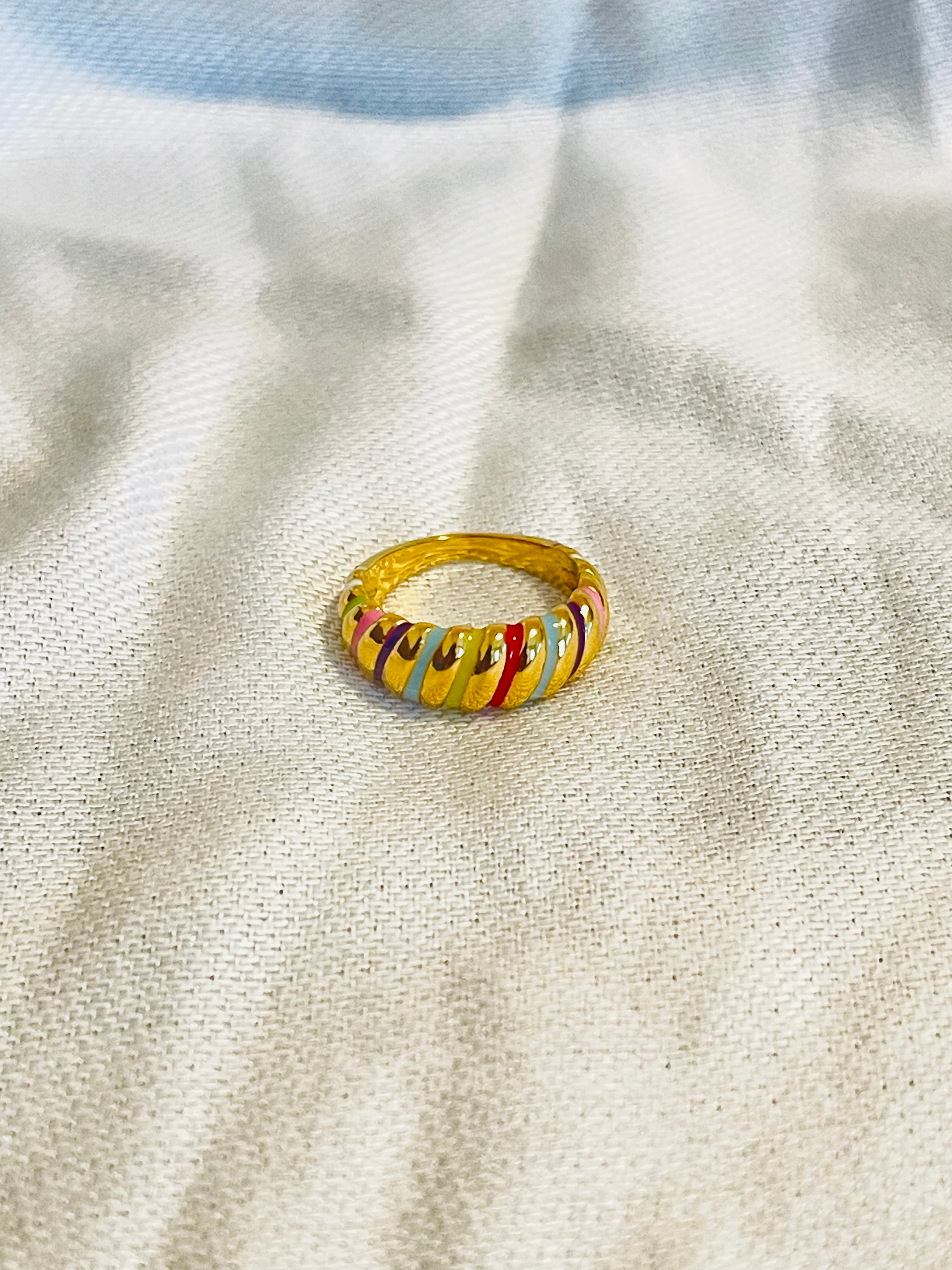 CELYS GOLD CROISSANT RING