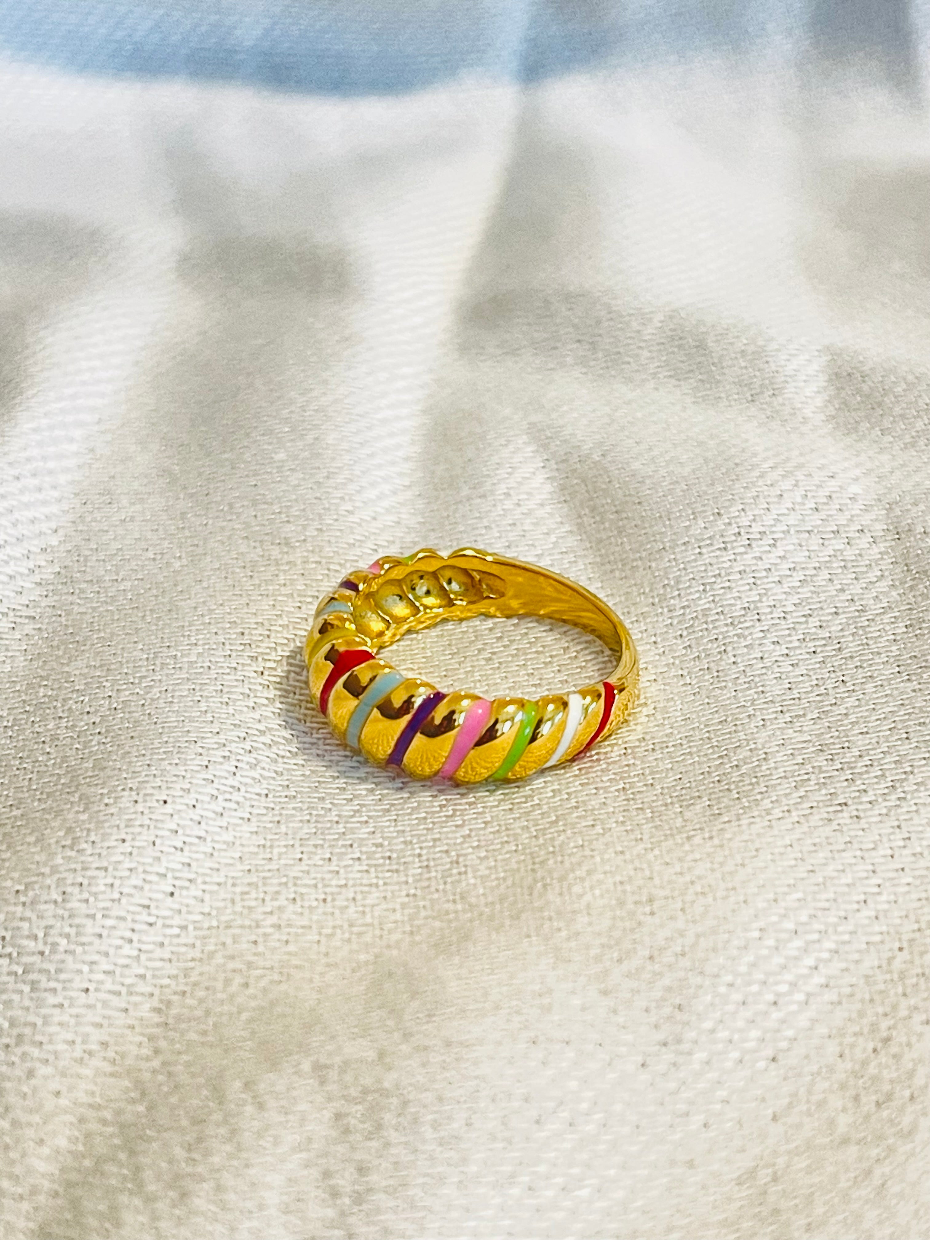 CELYS GOLD CROISSANT RING
