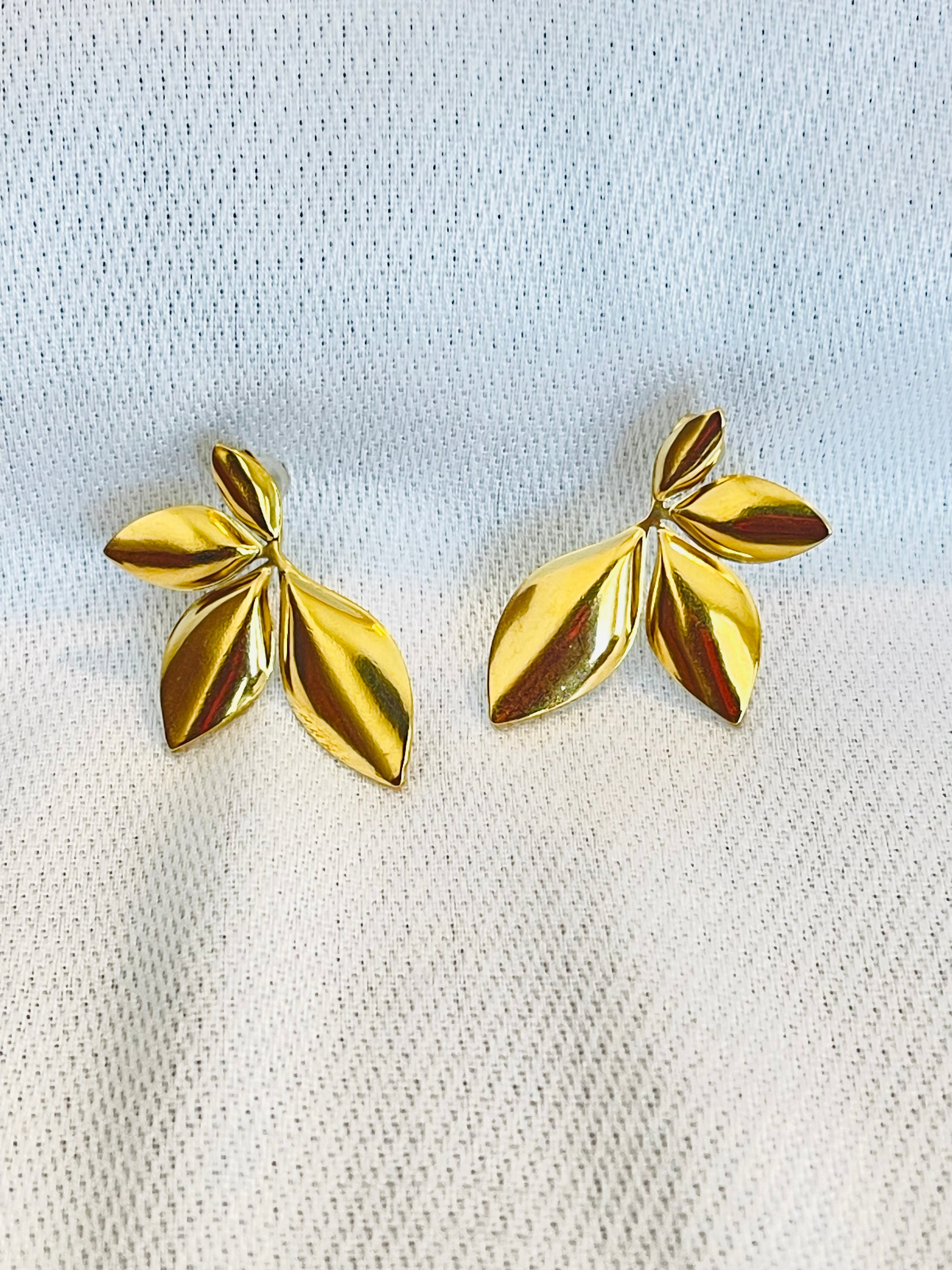 ANGEL GOLD EARRINGS