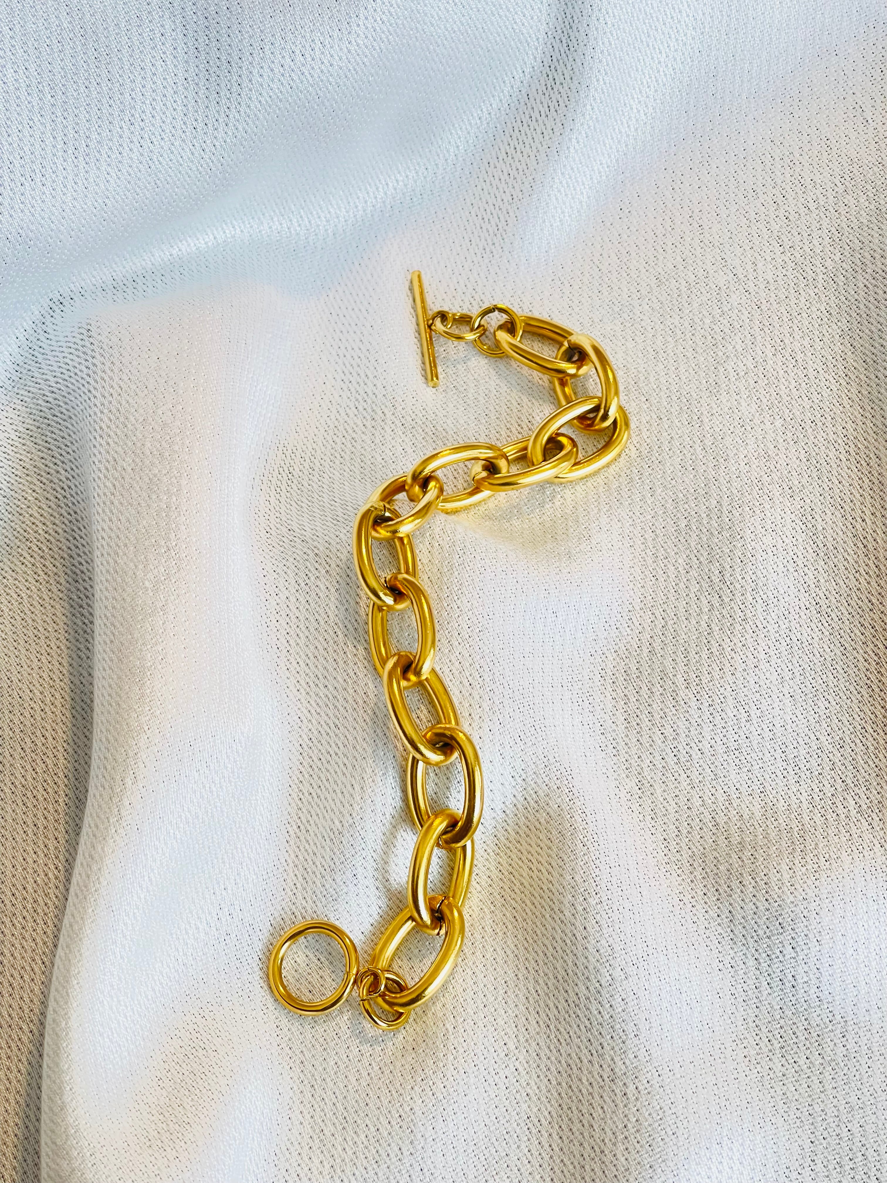 RANELE GOLD BRACELET